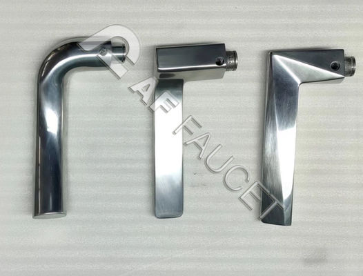 4400 X 3400 X 2800MM सीएनसी पॉलिशिंग मशीन धातु हैंडल के लिए स्वचालित धातु पॉलिशिंग मशीन